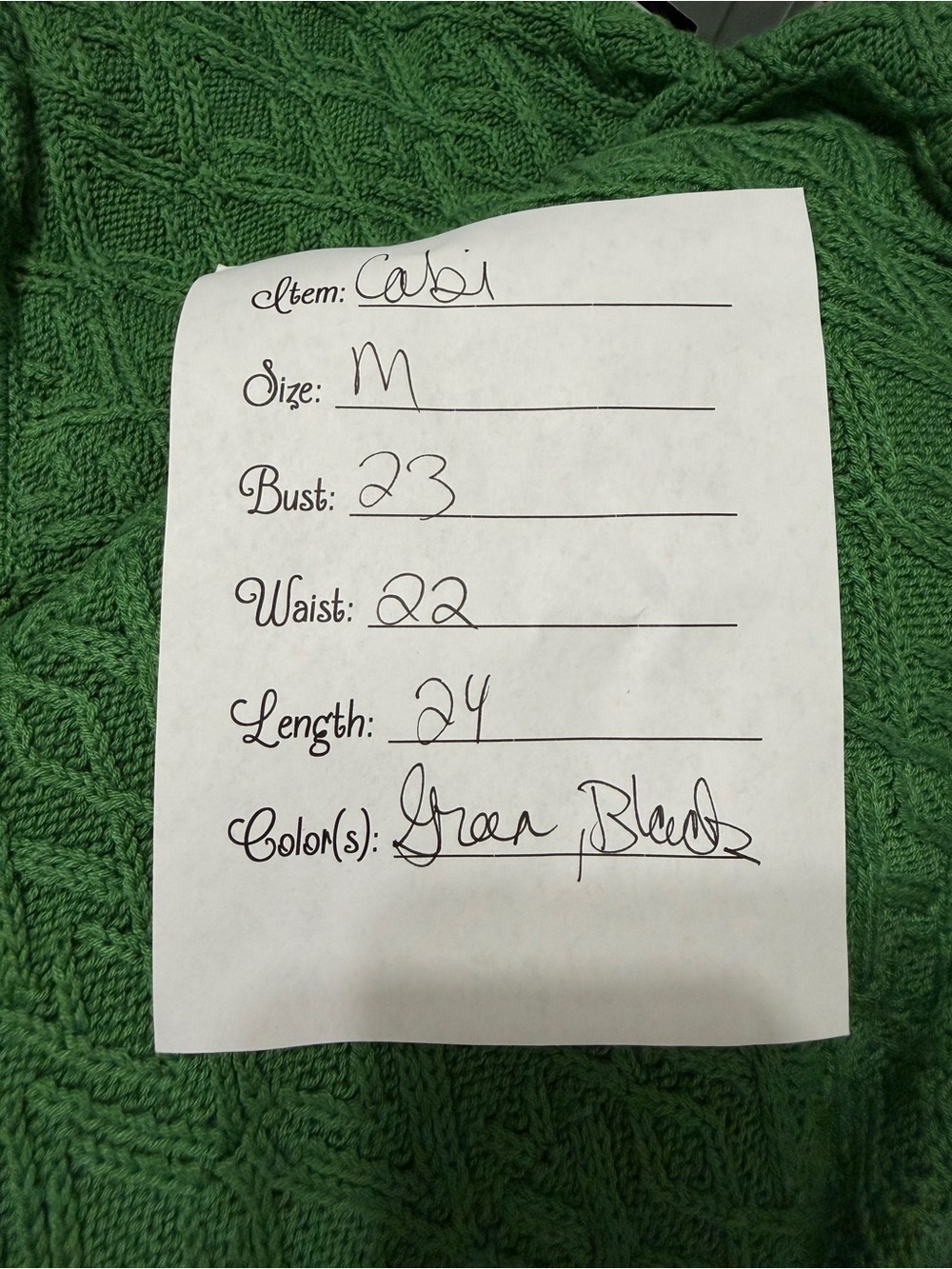 NWOT CAbi Lucky Day Pullover Kelly Green Cable Knit V-Neck Sweater w/ Black Trim - Picture 6 of 13